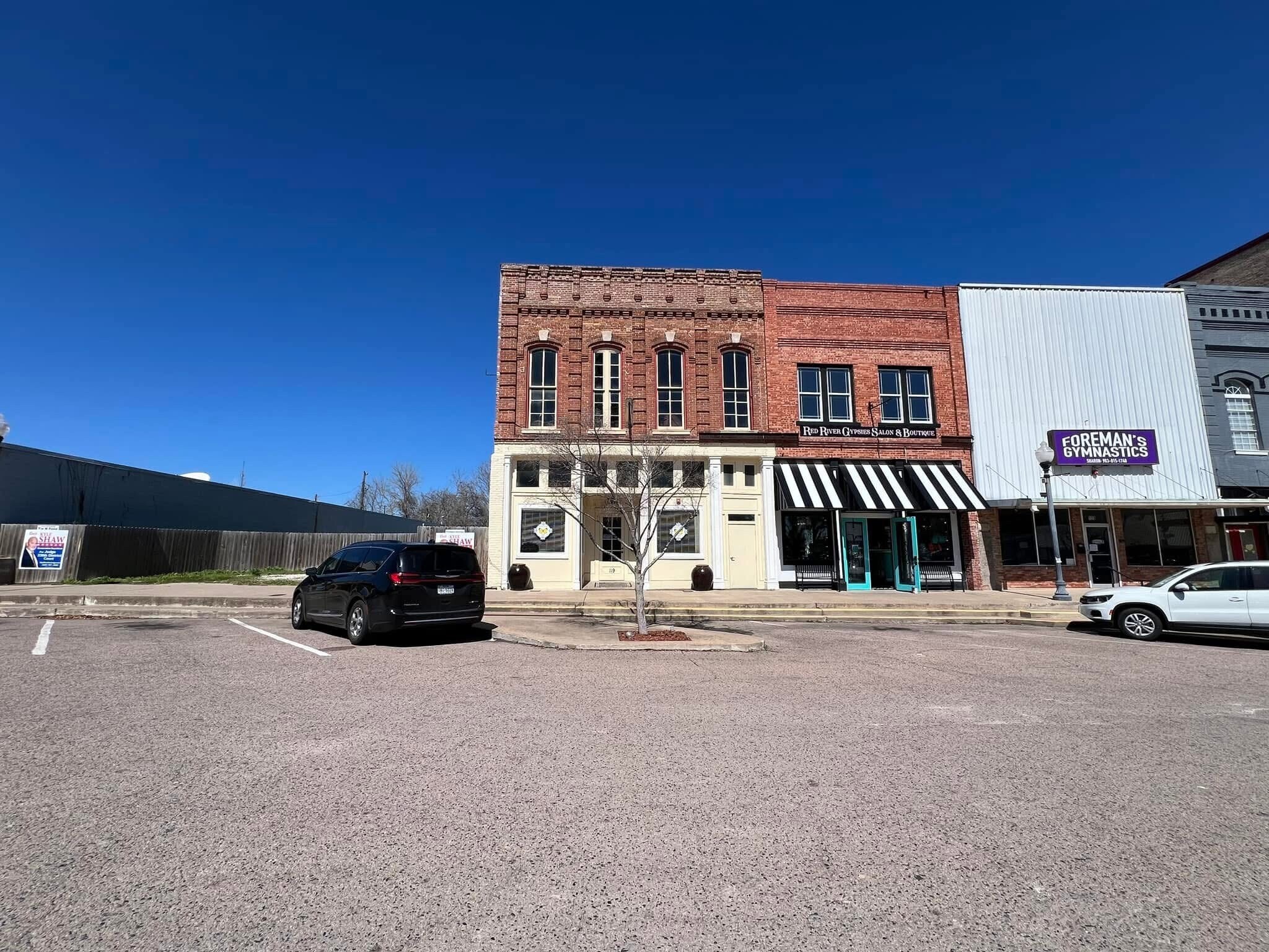 119 E 5th St, Bonham, TX à vendre Photo du bâtiment- Image 1 de 72