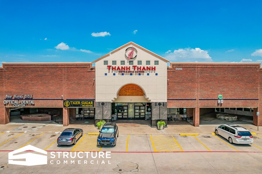 2505-2525 E Arkansas Ln, Arlington, TX à vendre - Photo du bâtiment - Image 2 de 12