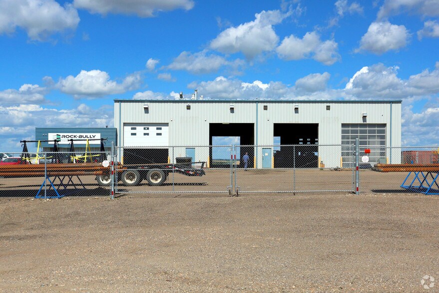 26006 115 Av, Acheson, AB à vendre - Photo du bâtiment - Image 2 de 2