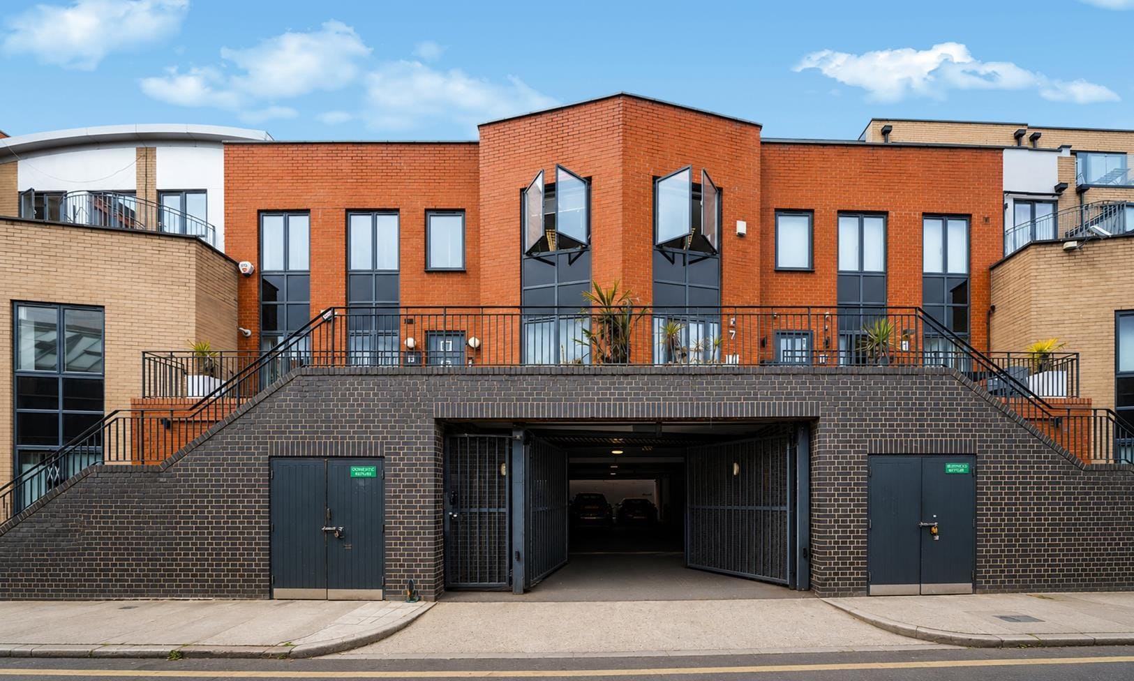 9 Risborough St, Londres à louer Photo du bâtiment- Image 1 de 3