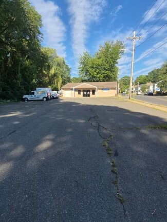 More details for 33 Grattan St, Chicopee, MA - Retail for Sale