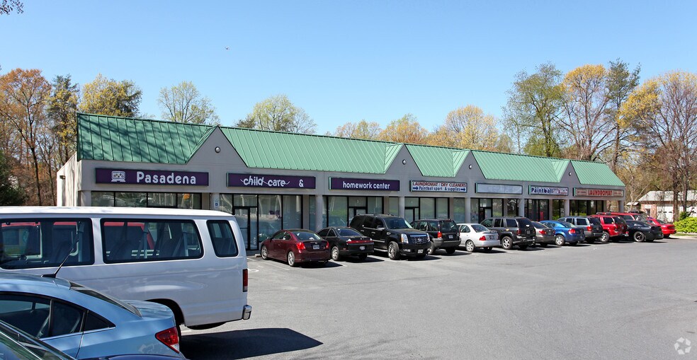 8894 Fort Smallwood Rd, Pasadena, MD à louer - Photo du bâtiment - Image 2 de 4