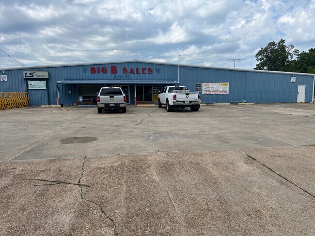 More details for 674 Highway 8, Sicily Island, LA - Retail for Sale