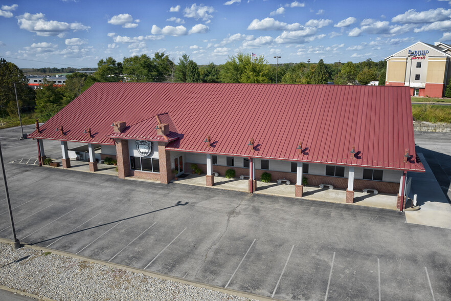 2700 17th St, Marion, IL for sale - Building Photo - Image 1 of 43