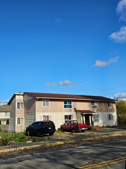 429 1st Ave N, Algona, WA à vendre - Photo du bâtiment - Image 3 de 3