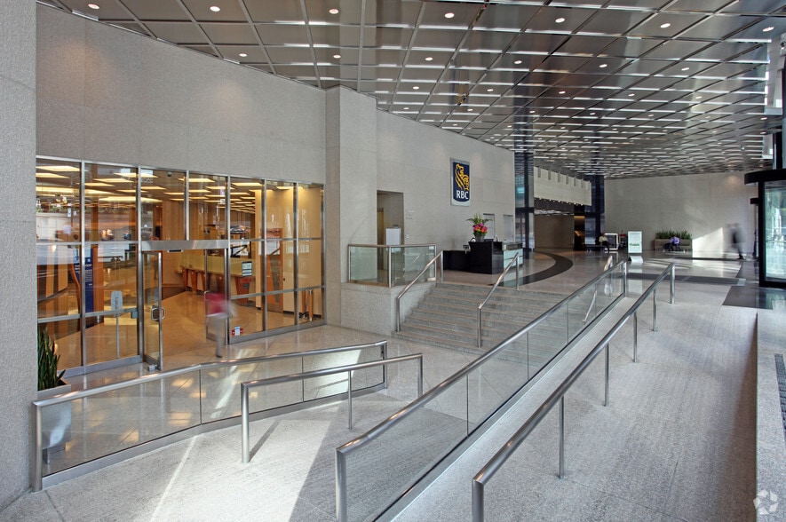 200 Bay St, Toronto, ON for lease - Interior Photo - Image 2 of 20