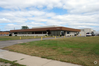 Plus de détails pour 12901 Stephens Rd, Warren, MI - Industriel à vendre