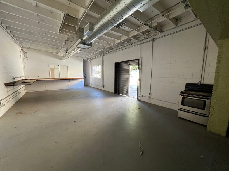 3904 S Broadway, Los Angeles, CA à louer - Photo intérieure - Image 3 de 9