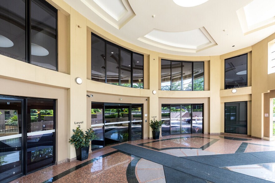 828 Pacific Hwy, Gordon à louer - Photo du bâtiment - Image 3 de 5