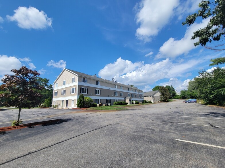 1565 Main St, Tewksbury, MA à vendre - Photo du bâtiment - Image 2 de 3