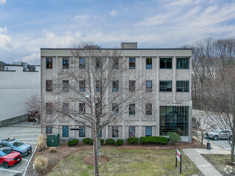 15 Walnut St, Wellesley, MA à louer - Photo du bâtiment - Image 3 de 5