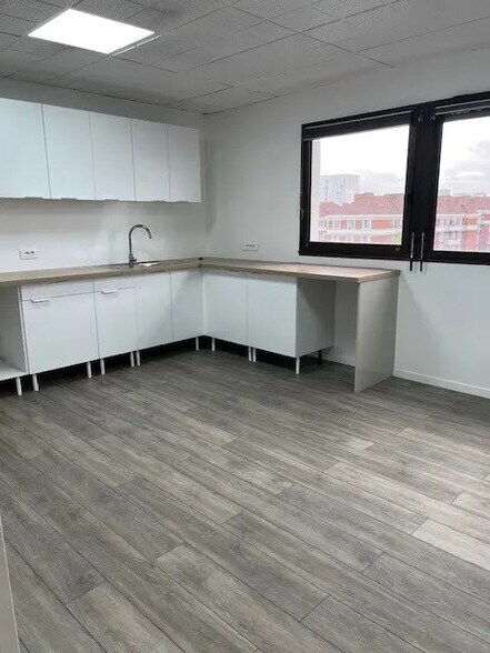 9 Rue Maurice Grandcoing, Ivry-sur-Seine à louer - Photo du bâtiment - Image 2 de 12