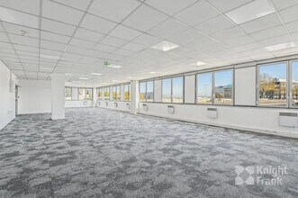 5 Boulevard Des Bouvets, Nanterre for lease Interior Photo- Image 2 of 13