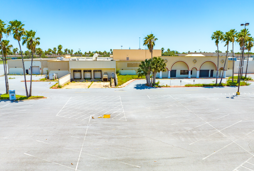 2002 S Expressway 83, Harlingen, TX for lease - Building Photo - Image 1 of 3