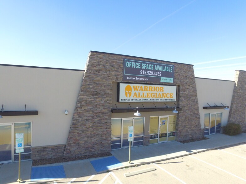 11500 Pellicano Dr, El Paso, TX for lease - Building Photo - Image 2 of 38