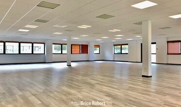 284 Allée Alexandre Borodine, Saint-Priest à louer Photo intérieure- Image 2 de 3