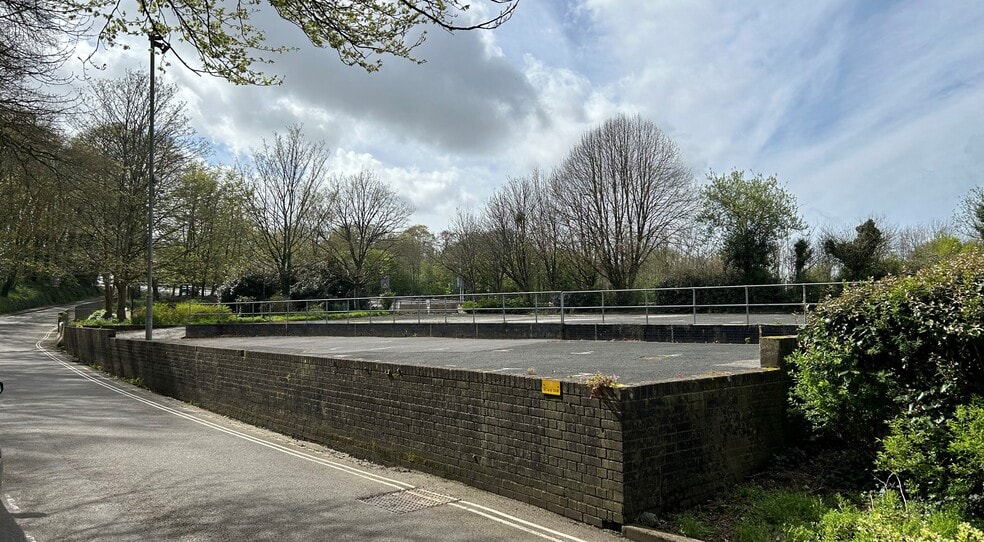 324 Outland Rd, Plymouth for lease - Primary Photo - Image 1 of 6