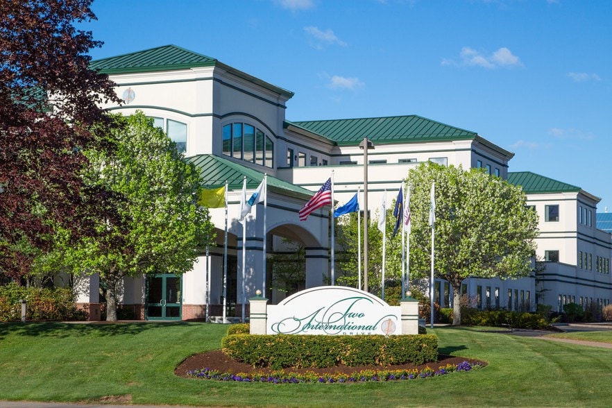 2 International Dr, Portsmouth, NH for lease - Building Photo - Image 1 of 3