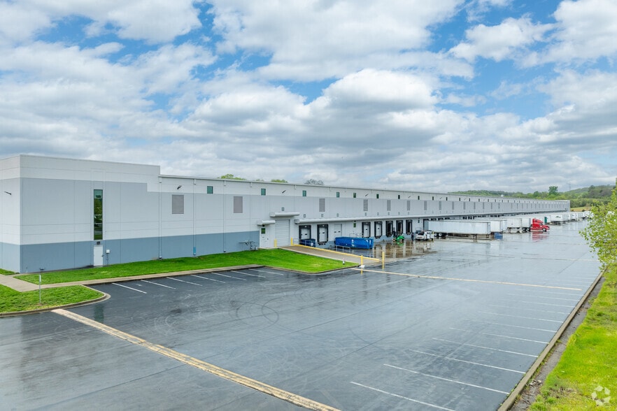 1501 Corporate Pl, La Vergne, TN for lease - Building Photo - Image 3 of 13