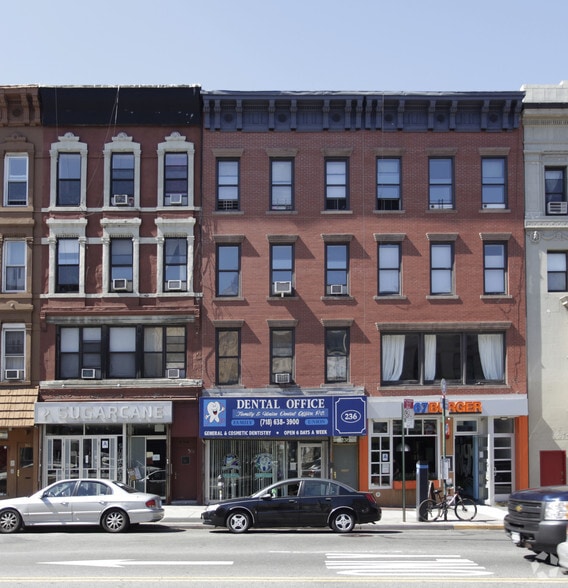 236 Flatbush Ave, Brooklyn, NY for lease - Building Photo - Image 2 of 4