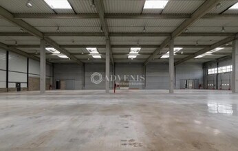 Bureau/Commerce de détail dans Miribel à louer Photo intérieure- Image 2 de 9