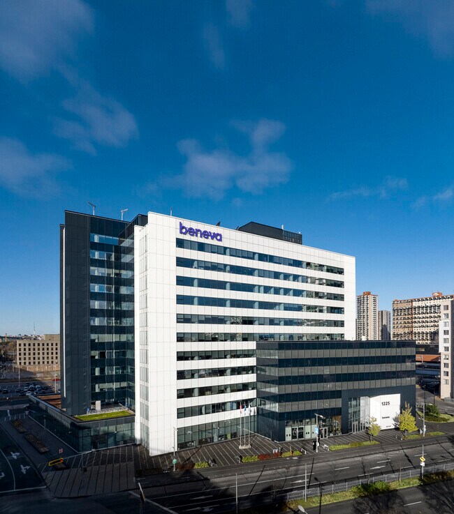 Plus de détails pour 1225 Rue Saint-Charles O, Longueuil, QC - Bureau à louer