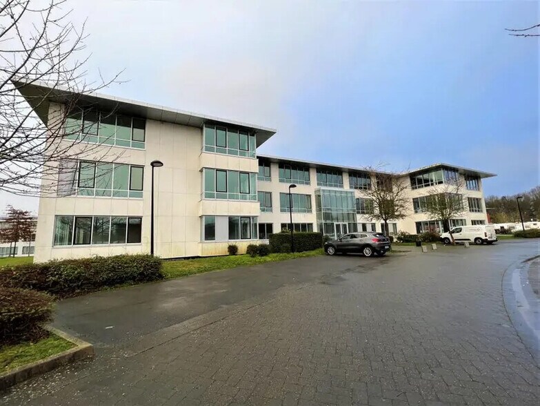 2 Rue René Caudron, Voisins-le-Bretonneux for lease - Building Photo - Image 1 of 40