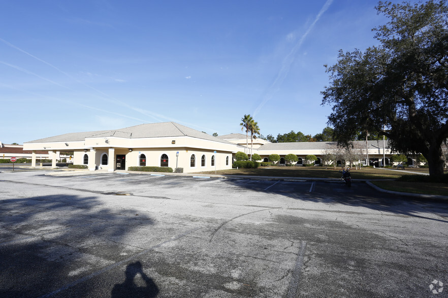 7327-7361 Forest Oaks Blvd, Spring Hill, FL à vendre - Photo principale - Image 1 de 1