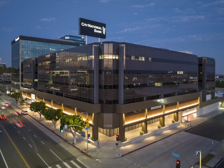 11500 W Olympic Blvd, Los Angeles, CA à louer - Photo du bâtiment - Image 2 de 10