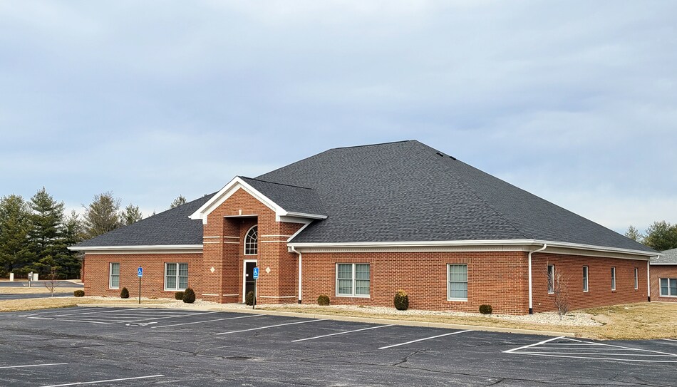 4980 Benchmark Centre Dr, Belleville, IL à louer - Photo du bâtiment - Image 1 de 9