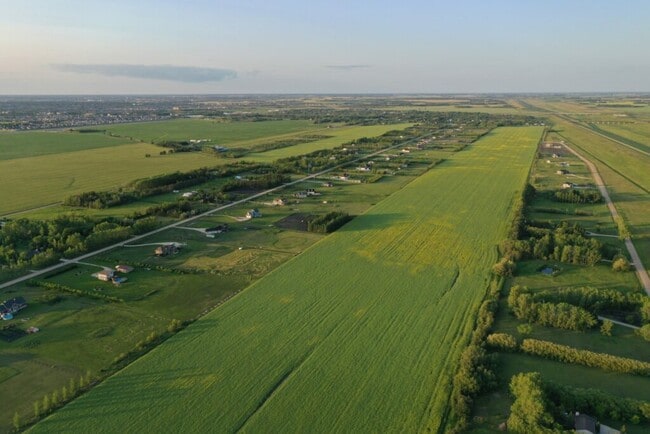 More details for 1924 St Anne's Rd, Winnipeg, MB - Land for Sale