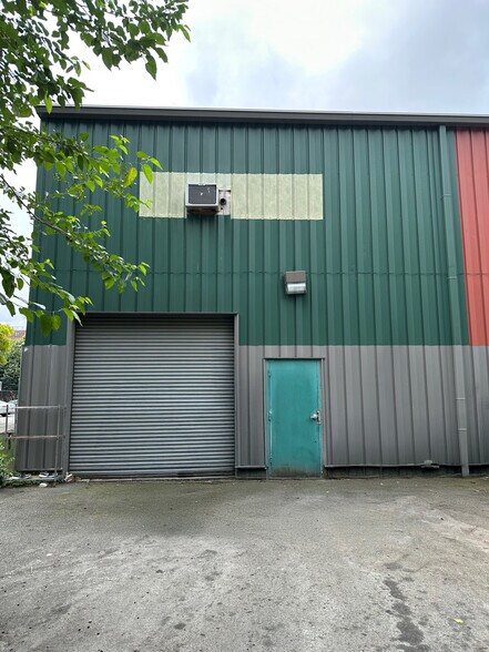 147 Wayne St, Staten Island, NY à louer - Photo du bâtiment - Image 3 de 8