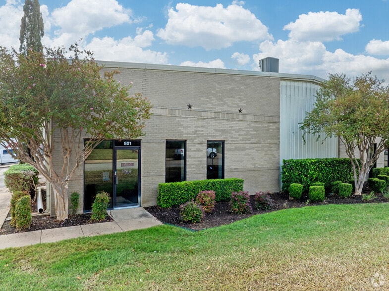 7303 Burleson Rd, Austin, TX for lease - Building Photo - Image 2 of 9