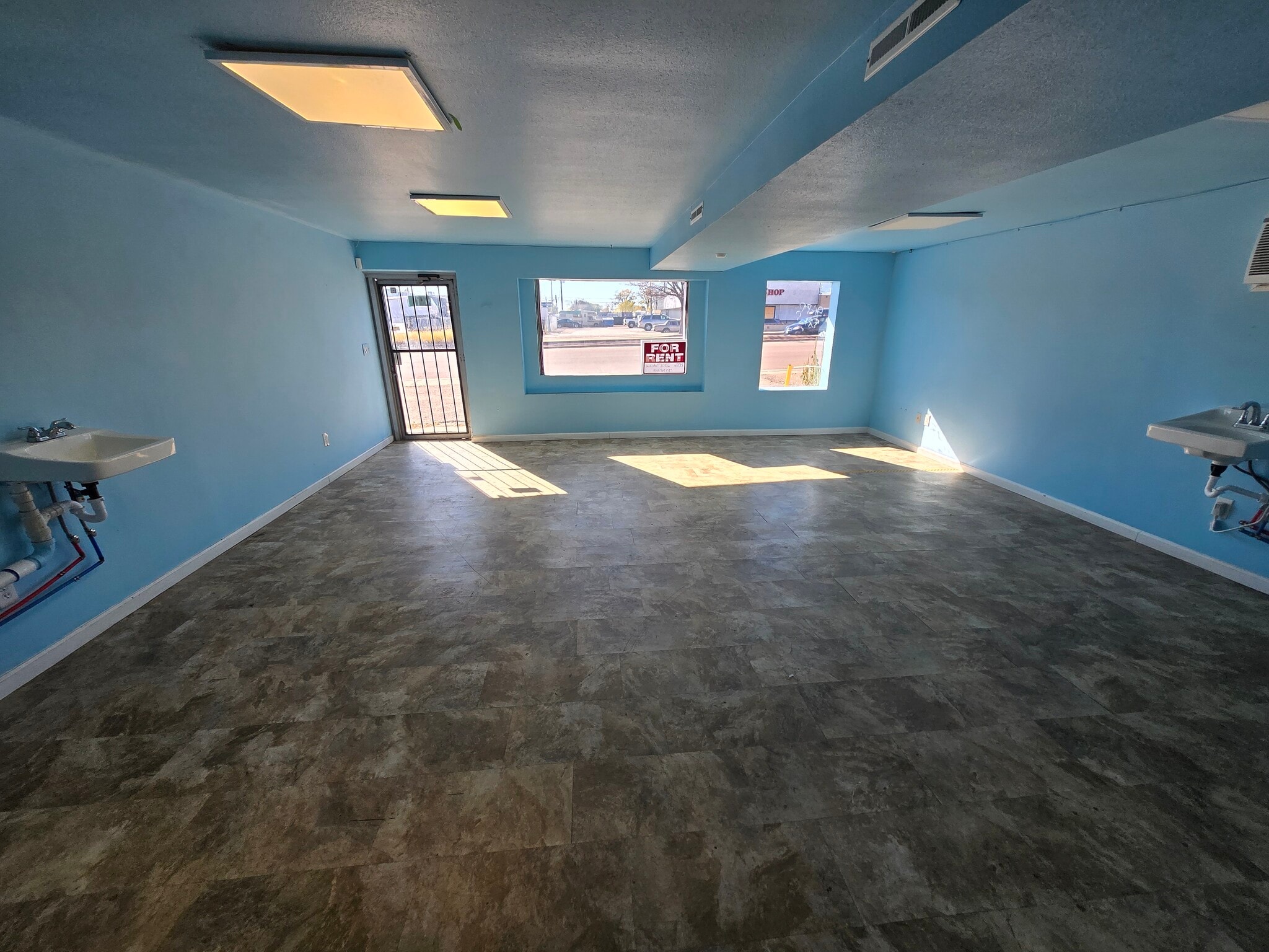 2318-2332 E Platte Ave, Colorado Springs, CO for lease Interior Photo- Image 1 of 6