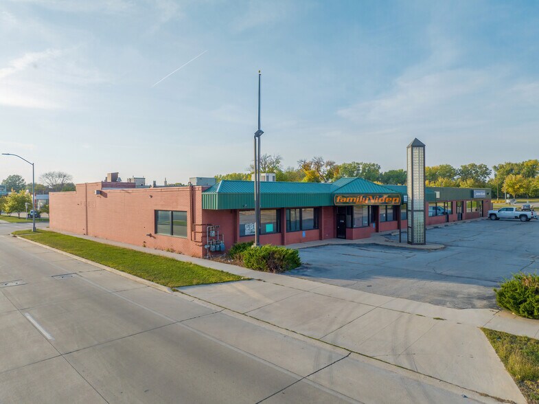 116 5th St SW, Mason City, IA à louer - Photo du bâtiment - Image 2 de 7