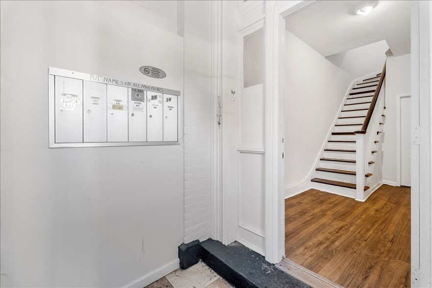 97 Waverly St, Yonkers, NY à vendre - Photo du bâtiment - Image 3 de 28