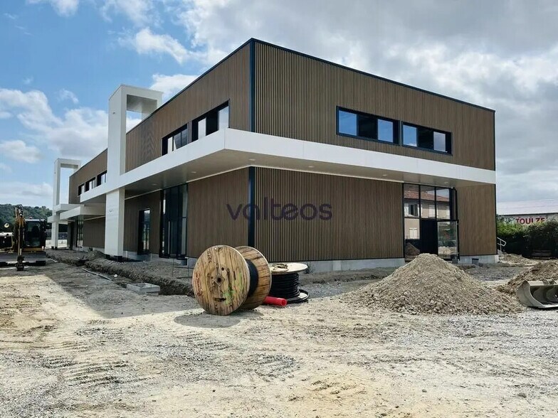 Flex dans Pinsaguel à louer - Photo de construction - Image 1 de 8