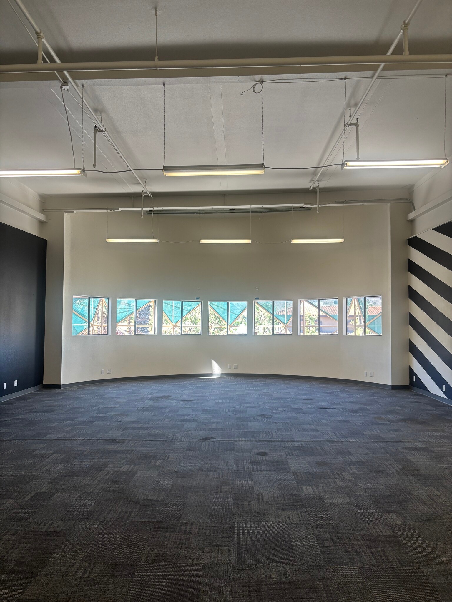 44100 Monterey Ave, Palm Desert, CA for sale Interior Photo- Image 1 of 10