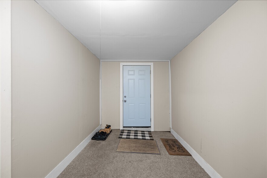 2734 Bridge Ave, Davenport, IA à vendre - Photo du bâtiment - Image 2 de 24