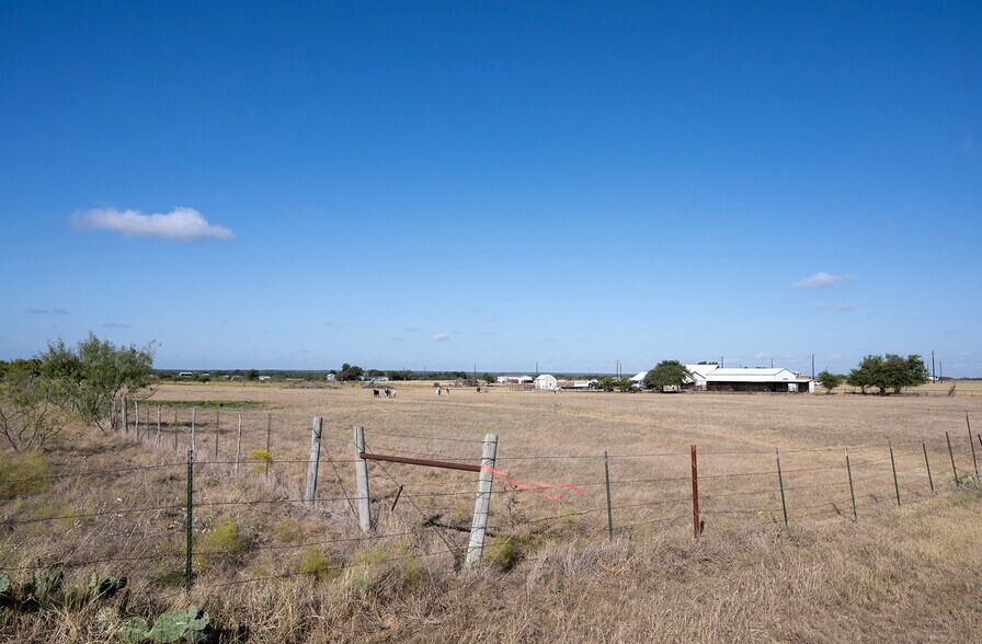 1841 County Road 305, Jarrell, TX à vendre - Autre - Image 1 de 5