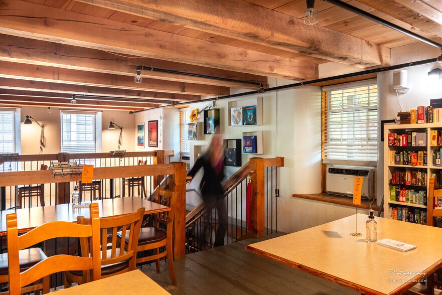 495 Colchester Ave, Burlington, VT à vendre - Photo du bâtiment - Image 2 de 11