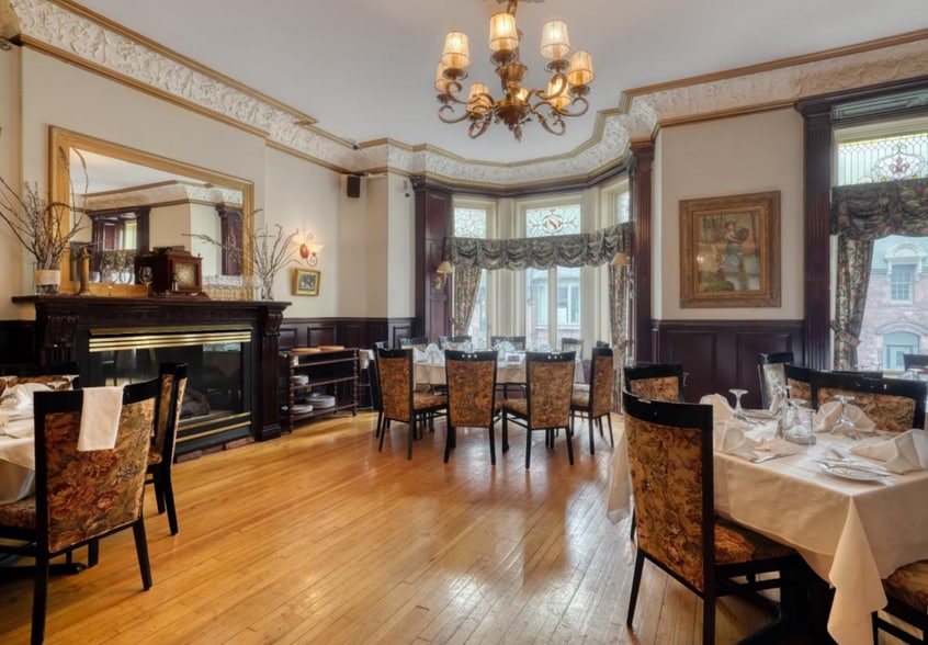 2135-2137 Rue Crescent, Montréal, QC for sale - Interior Photo - Image 3 of 5