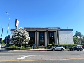 19900 Ventura Blvd, Woodland Hills, CA for lease Interior Photo- Image 2 of 20