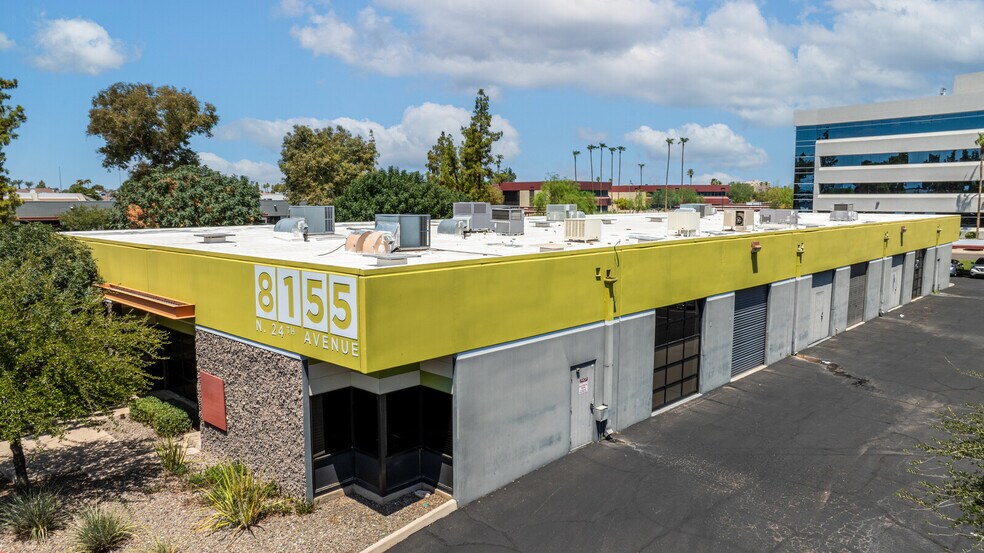 8055 N 24th Ave, Phoenix, AZ à louer - Photo du bâtiment - Image 2 de 10