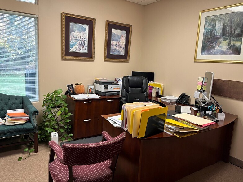 2273 Highway 33, Hamilton, NJ à vendre - Photo du bâtiment - Image 3 de 10
