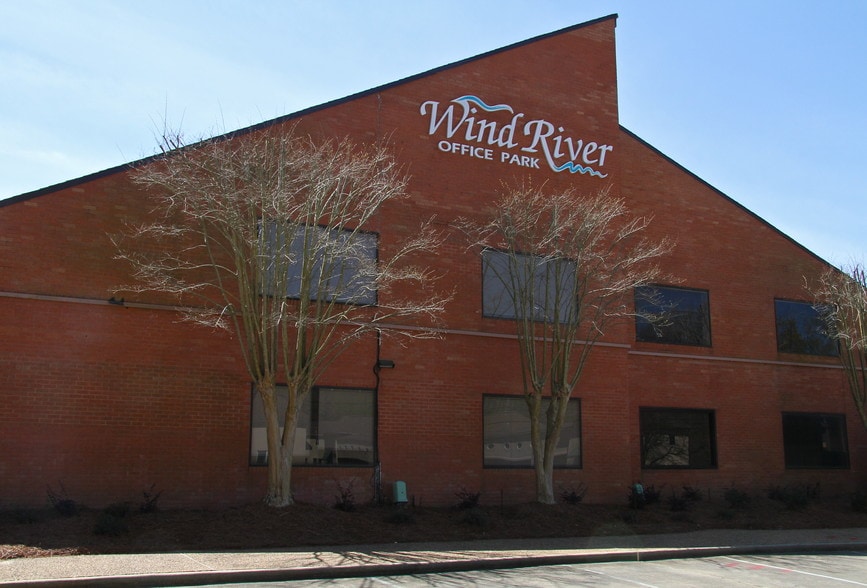 405 Briarwood Dr, Jackson, MS for lease - Building Photo - Image 2 of 9