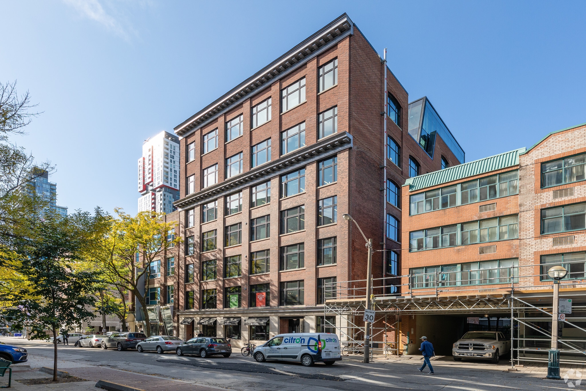 180 John St, Toronto, ON à louer Photo du bâtiment- Image 1 de 17
