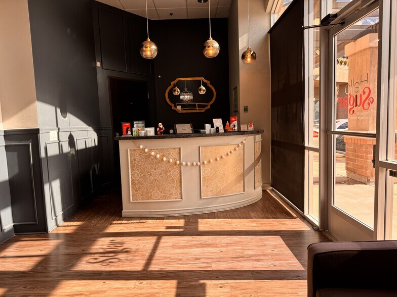 4260 N Drinkwater Blvd, Scottsdale, AZ à louer - Photo du bâtiment - Image 3 de 24