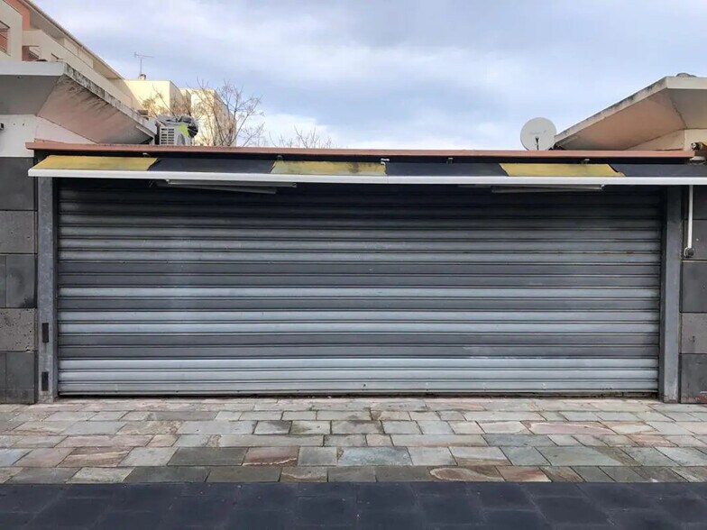 Local d'activités dans Agde à vendre - Photo du bâtiment - Image 2 de 3