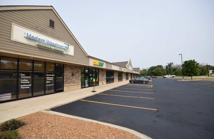 751 Church St, Allenton, WI à vendre - Photo du bâtiment - Image 3 de 10